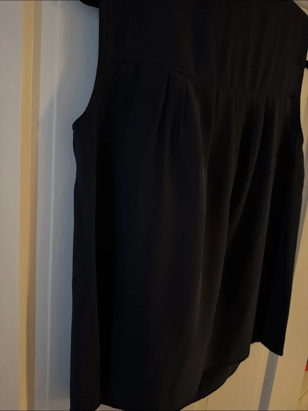 CHANEL Vintage Pre-Fall 2007 Navy Sleeveless Blouse with Bow — Karl Lagerfeld